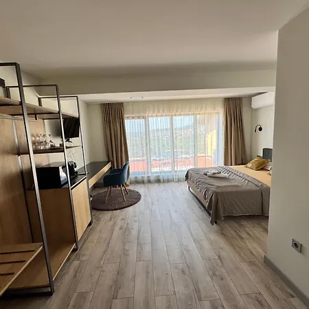 Province Stone House Gasthof Warna