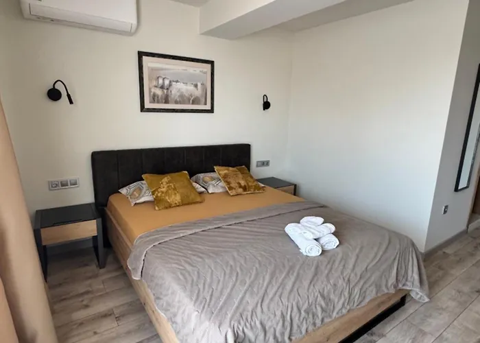 招待所 Province Stone House